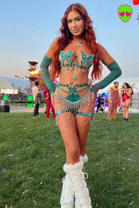 Rave outfits women, rave outfits ideas, festival outfit ideas, festival outfit inspiration Edc Rave Outfits Ideas, Rave Outfits Ideas, Festival Poses, Edc Fits, Rave Festival Outfit Ideas, Rave Bae, Tomorrowland Outfit, Rave Outfits Women, Edc Festival