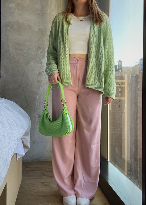 Pastel Jacket Outfit, Outfits With Light Green Pants, Fashion Inspo Outfits Colorful, Pastel Business Outfit, Pastel Color Outfit Ideas, Pastel Color Outfit Casual, Pop Of Colour Outfit, Pastel Outfit Ideas Casual, Soft Summer Palette Outfits