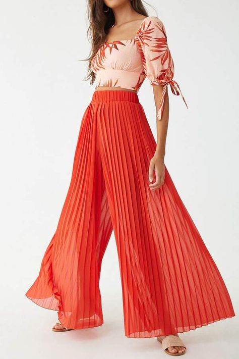 Forever 21 Sheer Accordion-Pleated Palazzo Pants  #forever21 Pleated Pants Outfit, Pleated Palazzo Pants, Palazzo Pants Outfit, Celana Fashion, Sheer Pants, Fashionista Clothes, Summer Pants, Pantalon Large, Pleated Pants