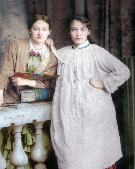 Sculptor Camille Claudel & artist friend Ghita Theuriet, ca. 1882 klimbim201416 Mar 2017Allgemein, Cul Artists Houses, Rodin Sculpture, Camille Claudel, French Sculptor, Joan Mitchell, Auguste Rodin, Louise Bourgeois, Model Drawing, Artist House