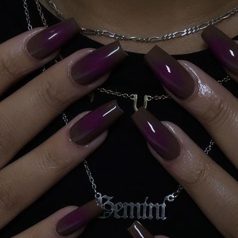 Dark Purple Shellac Nails, Raven Inspired Nails, Dark Purple Nails Coffin, Dark Purple Nails Aesthetic, Dark Purple Toe Nails, Plum Nails Acrylic, Dark Fem Nails, Plum Acrylic Nails, Dark Purple Acrylic Nails Design