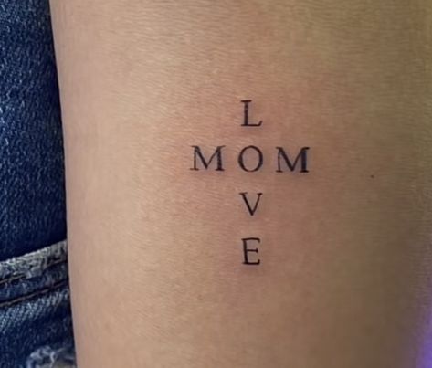 Mom Tattoo Quotes, Mom Tattoos For Guys, Petit Tattoo, Mom Tattoo Designs, Petite Tattoos, Mother Tattoos, Bff Tattoos, Mom Love, Back Tattoo Women