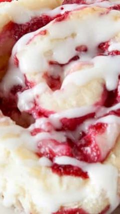 Strawberry Cinnamon Rolls, Sweet Roll Recipe, Overnight French Toast, Best Cinnamon Rolls, Breakfast Rolls, Raspberry Almond, Raspberry Recipes, Breakfast Sweets, Sweet Rolls