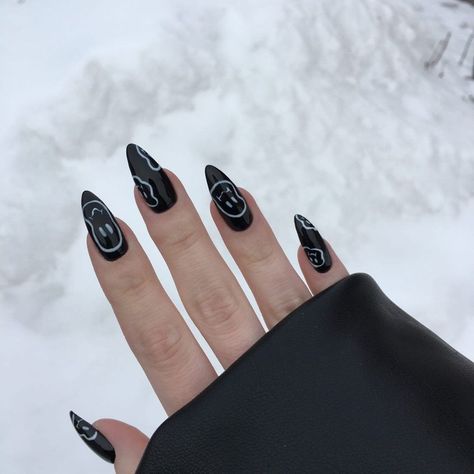 Dark Nail Designs Gothic, Short Almond Shaped Nails, Almond Shaped Nails Designs, Rock Nails, Black Gel Nails, Witchy Nails, Milky Nails, Gothic Nails, Coffin Shape Nails