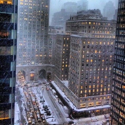 New York Noel, Winter In The City, Christmas In Nyc, New York Or Nowhere, I Smell Snow, Nyc Christmas, Empire State Of Mind, Nyc Aesthetic, Winter Mood