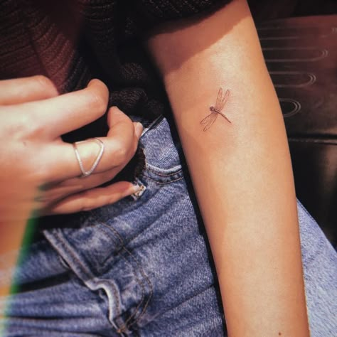 Small Tattoo Designs, Tattoo Designs For Women, Popular Tattoos, Inspirational Women, Piercing Jewelry, Fish Tattoos, Small Tattoos, Triangle Tattoo, Tattoos For Women