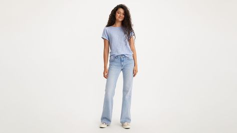 We took our Middy Straight jeans and gave them a leg-lengthening flare leg. These Middy Ankle Flare jeans are your mid-rise, goes-with-everything favorite pair of jeans. You’ve never met an easier yes.A versatile bootcut silhouette that draws inspiration from vintage Levi's® stylesFeatures a flattering mid riseCrafted with non-stretch denim for an authentic look and feel Ankle Flare Jeans, Light Wash Levis, Levi's Jeans, Vintage Levis, Levis Jeans, Straight Jeans, Flare Jeans, Stretch Denim, Women's Jeans