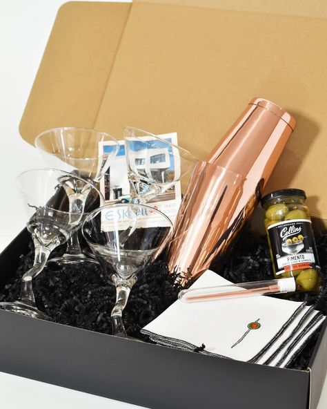 It's always martini time with this gift set! Includes everything to elevate your spirits in one box. Comes with the best Collin's pimento stuffed olives, rose gold accoutrements from Bull in China, and the adorable napkins from Dot and Army. Cheers to good times ahead 🍸🫒🎉 Shop our other gift boxes online! Martini Gift Basket Ideas, Martini Gift Basket, Olive Cocktail, Serving Table, Gold Cocktail, Gift Of Time, Bar Drinks, Good Time, Box Set