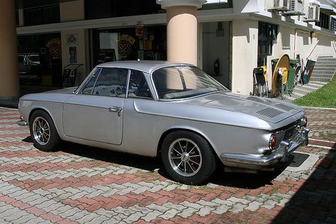 The only problem with the late model Ghia...it looks like it ran into the back of a Fiat! Austin Martin, Volkswagen Type 3, Karman Ghia, Vw Type 3, Strange Cars, Vw Karmann Ghia, Volkswagen Karmann Ghia, Car Inspiration, Karmann Ghia