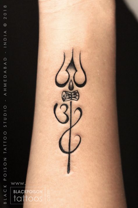 trishul tattoo, om tattoo #omtattoo #religioustattoo #trishultattoo #damrutattoo #tattoos #tattoo #tattooartist #tattooing #tattooist #shiv #shivatattoo #lordshivatattoo #blackpoisontattoos #om #tattoostudio #smalltattoo #wristtattoo Thrisul Tattoo Ideas, Trisula Tattoo Design On Hand, Shiv Trishul Tattoo, Hindu God Tattoo, Mahadev Tattoo Designs For Men, Shiv Tattoos, Mahakal Tattoo, Bholenath Tattoo, Om Trishul Tattoo