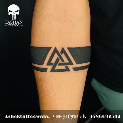 Hand Band Tattoo, Leg Band Tattoos, P Tattoo, Symbole Viking, Hand Band, Forearm Band Tattoos, Band Tattoo Designs, Small Forearm Tattoos, Armband Tattoo Design