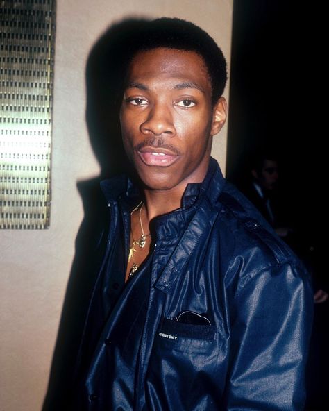 CINESPIA on Instagram: “Eddie Murphy leaving the NBC Saturday Night Live studios, 1982” Eddie Murphy 90s, Eddie Murphy 80s, Tensing Trainor, Ferris Bueller’s Day Off, Famous Comedians, Dr Dolittle, Comedy Actors, Ferris Bueller