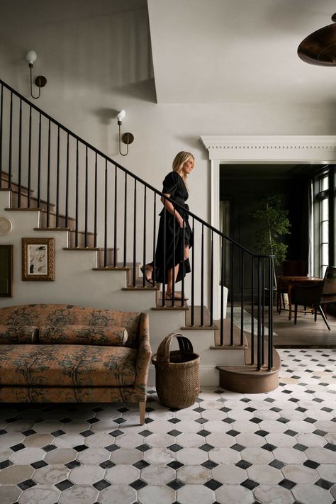 The Houston Estate - Studio McGee Historic Home Foyer, Stairs At Entryway, Modern Wood Staircase, Studio Mcgee Stairs, Large Foyer Ideas Entryway, Large Foyer Ideas, French Staircase, Modern Classic House, Railings Stairs