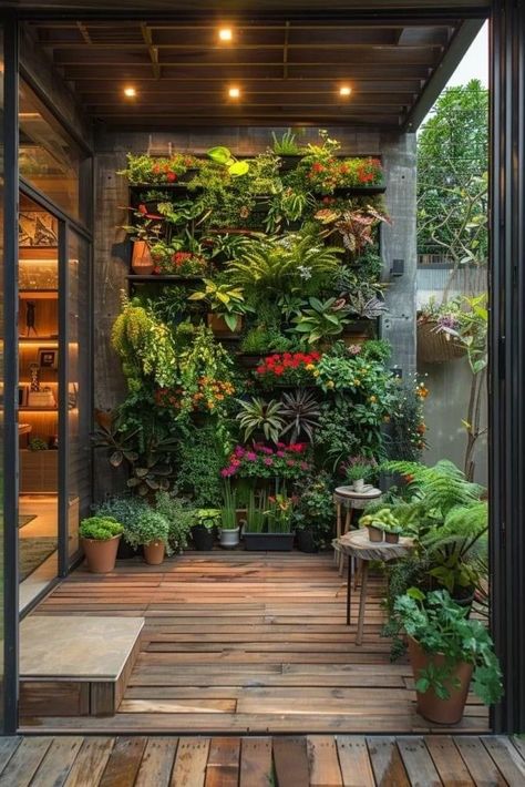 Living Plant Walls Outdoor, Balcony Vertical Garden Ideas, Vertical Garden Design Interiors, Small Deck Furniture Ideas, Small Deck Layout, Vertical Garden Outdoor, Small Vertical Garden, Balcony Farm, Deck Furniture Ideas