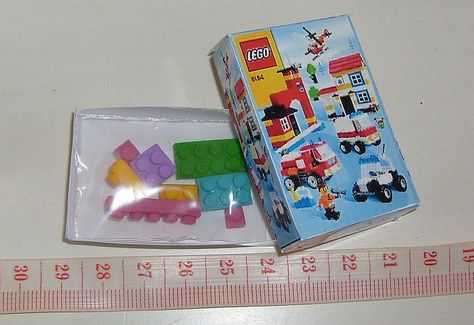 miniature lego by fairyina3, via Flickr Barbie Doll Accessories, Mini Accessories, Dollhouse Toys, Diy Resin Crafts, Miniatures Tutorials, All Toys, Itty Bitty, Doll Crafts, Miniature Toys