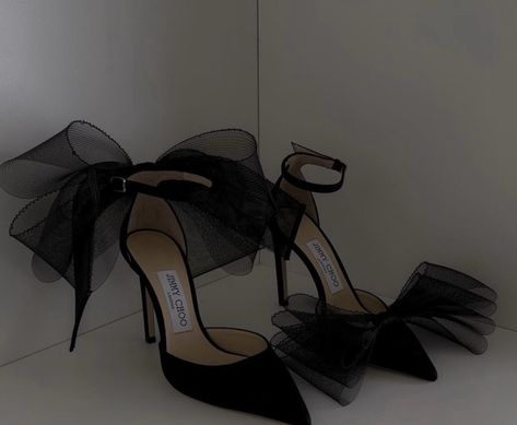 Jimmy Choo Bow Heels, Black Heels Elegant, Jimmy Choo Bow, Heels Jimmy Choo, Cry Cry, Aesthetic Bow, Pretty Heels, Heels Elegant, Heels Designer