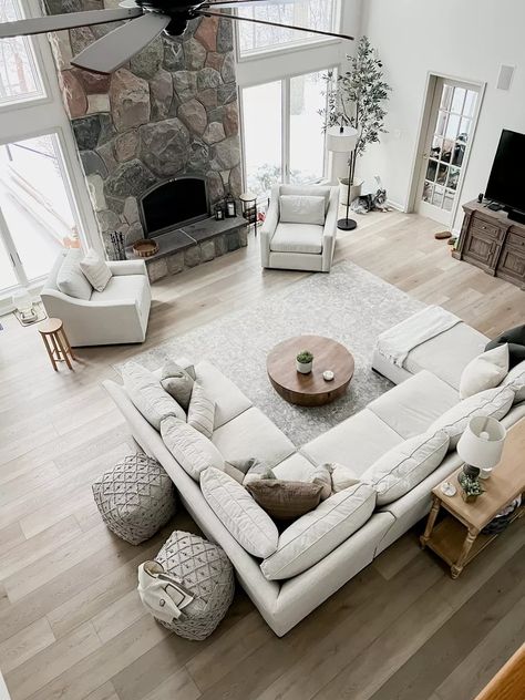 U Couch, Sectional Living Room Layout, Modern Farmhouse Diy, Modern Farmhouse Living, Best Living Room, Living Room Furniture Layout, Sala Grande, Casa Country, Modern Farmhouse Living Room