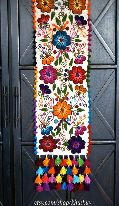 Mexican Pattern, Boho Table Runner, Peruvian Textiles, Mexican Embroidery, Hungarian Embroidery, Table Bed, Handmade Table Runner, Woven Pillows, Pola Sulam