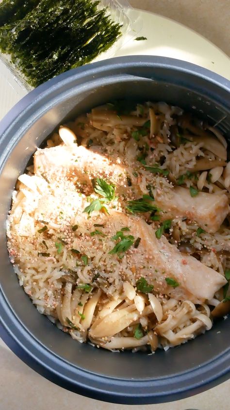 Rice Cooker Salmon & Mushrooms - Mariella Mahal Salmon And Mushrooms, Rice Grits, Flavorful Rice, Ginger Salmon, Salmon Rice, Mushroom Rice, Healthy Rice, Rice Cooker Recipes, Salmon And Rice