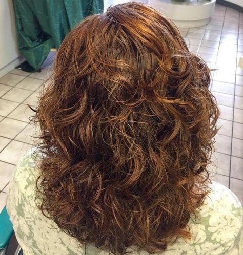 Perms For Medium Hair, Hair Do For Medium Hair, Loose Perm, Bobs Hairstyles, 60s Hairstyles, Wavy Perm, Perm Hairstyles, Hairstyles Brunette, Waves Hairstyle