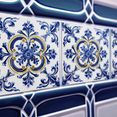 Indigo Azulejo Blue Portuguese Lisbon decorative Talavera ceramic tiles are a beautiful and unique addition to any home. A high-quality product with a timeless esthetic. The blue color of the tiles is inspired by the indigo blue of Lisbon's famous azulejo tiles, adding a touch of history and culture to your space. These tiles are perfect for creating a statement wall or backsplash in your kitchen or bathroom, and their durability makes them suitable for use on both walls and wet surfaces. Add a Talavera Tile Kitchen, Talavera Backsplash, Iron Railings Outdoor, Modern Moroccan Style, Black And White Tiles, Talavera Tiles, Statement Wall, Bathroom Wall Tile, Peel And Stick Tile