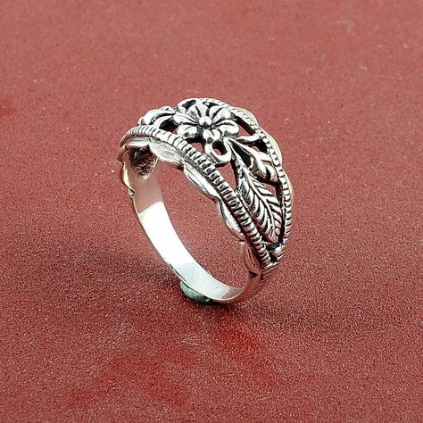 Silver Boho Ring, Old Rings Vintage Silver, Silver Rings Aesthetic Vintage, Rings Signet, Sterling Silver Rings Boho, Plain Silver Rings, Ladies Silver Rings, Rings Stacking, Rings Couple