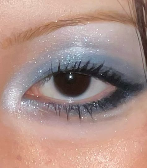 Funky Makeup, Inspo Makeup, Fun Makeup, Swag Makeup, Ethereal Makeup, Dope Makeup, Cool Makeup, Blue Eyeshadow, Make Up Inspo