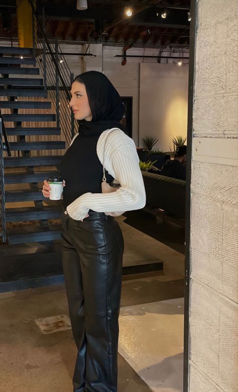 Modest Leather Pants Outfit, Leather Pants Modest Outfit, Hijabi Leather Pants Outfit, Hijabi Night Out Outfit, Leather Pants Outfit Hijab, Outfit For Bar Night, Leather Hijab, Hijabi Casual, Hijabi Casual Outfits