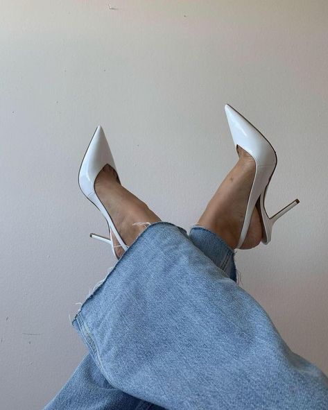 Clear Heels Outfit Classy, Heels Aesthetic, Trendy Heels, Shoes Heels Classy, Cute Shoes Heels, Heels Classy, Fancy Shoes, Shoe Inspo, Girly Shoes