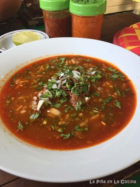 Birria de Res Con Consomé (Beef in Consomme) - La Piña en la Cocina Consomme Recipe, Beef Birria Recipe, Mexican Chilli, Mexican Dinners, Meat Cooking, Cozy Dinners, Latin Recipes, Mexican Meals, Mini Tacos