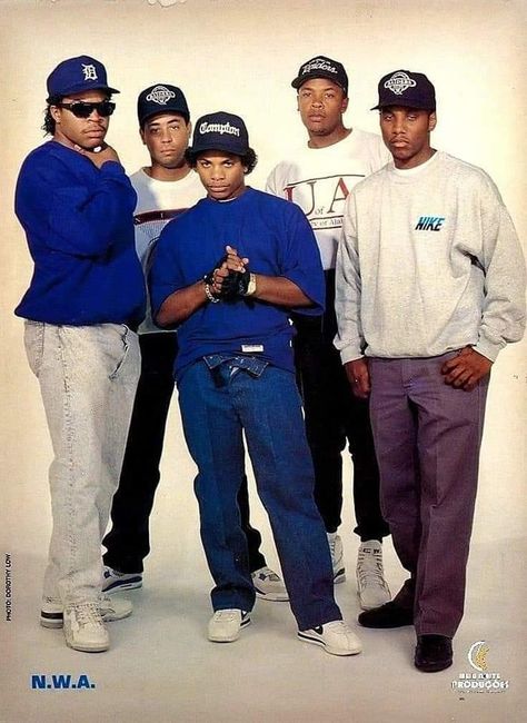 N.w.a Aesthetic, Nwa 90s, 90s Hip Hop Artists, Artist Outfit Style, 90s Rap Aesthetic, 90s Rappers Aesthetic, 90s Rappers, Tupac Pictures, Hip Hop Classics