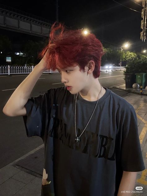 Messy Hair Boy, Red Hair Men, Cherry Red Hair, Redhead Men, Short Hair Tomboy, Red Hair Inspo, Wine Hair, Dyed Red Hair, Shave My Head