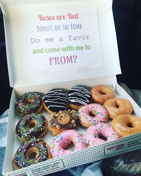 Prom Invites, Cute Promposals, Country Prom, Prom Pictures Group, Promposal Ideas, Funny Prom, Prom Posters, Proposal Candles, Cute Prom Proposals