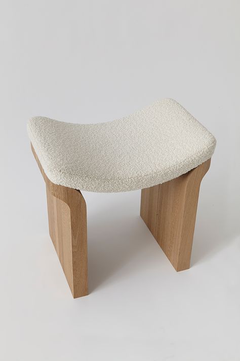 VK Releve Stool cream boucle above detail 10 - Vonnegut / Kraft Bathroom Vanity Stool, Metal Garden Furniture, Desk Stool, Dressing Stool, Durable Furniture, Furniture Trends, Stool Design, Vanity Stool, Furniture Renovation