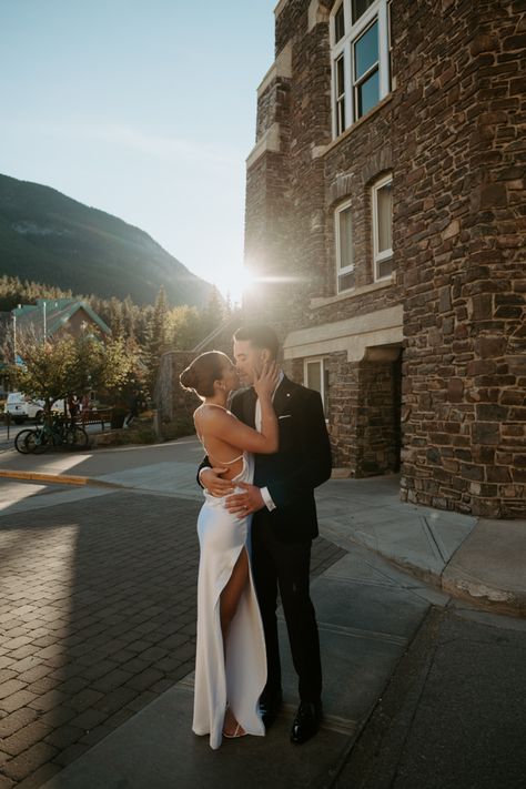 This Fairmont Banff Springs Wedding is the Epitome of a Fairytale Wedding Banff Wedding Venues, Banff Springs Wedding, Fairmont Banff Springs Wedding, Fairmont Banff Springs, Fairmont Banff, Banff Wedding, Banff Canada, Gorgeous Centerpieces, Wedding 2024