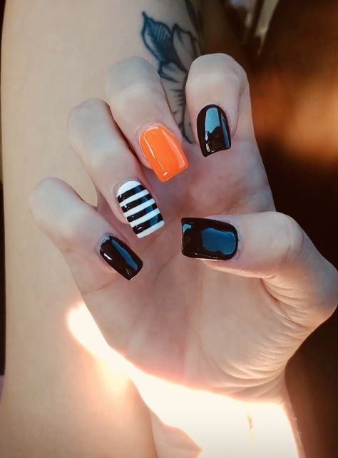 Black And White Halloween Nails, White Halloween Nails, Rodeo Nails, Black And White Halloween, Holloween Nails, Cute Halloween Nails, Fall Gel Nails, White Halloween, Goth Nails