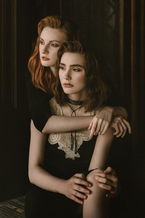 Pittsburgh Fashion, Mother Daughter Photoshoot, Photography Modeling, Sisters Photoshoot Poses, Sister Photography, Saul Leiter, Sister Poses, Pose Model, Modeling Photography