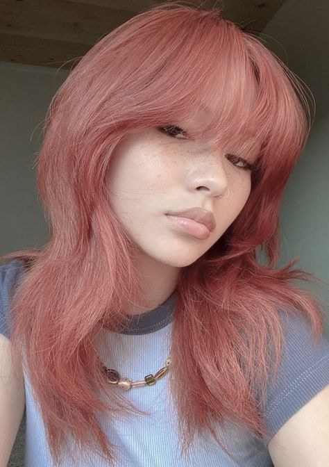 Red Hair After It Fades, Light Pink Hair Asian, Light Red Dyed Hair, Peach Pink Hair Color, Hachi Nana Hair Color, Pink Hair Blonde Money Piece, Pink Hair On Tan Skin, Short Pink Hair Aesthetic, Peach Red Hair