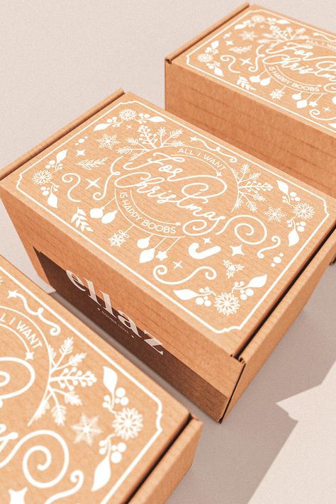 Xmas Packaging Design, Holiday Box Design, Vintage Christmas Packaging, Christmas Design Packaging, Wreath Packaging, Christmas Box Design Packaging, Christmas Packaging Design Inspiration, Christmas Package Design, Christmas Food Packaging