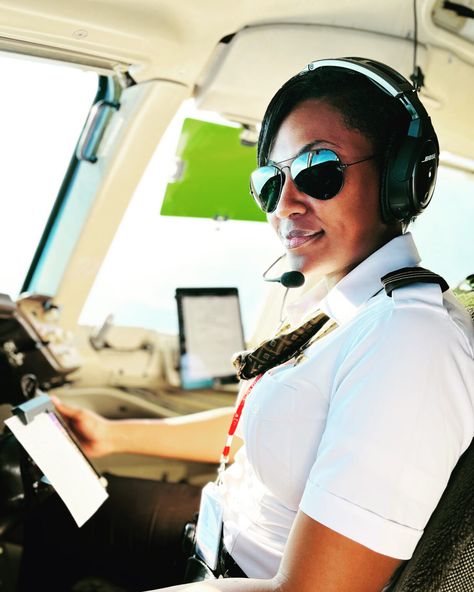 Pilots License, Empowerment Affirmations, Bessie Coleman, Private Pilot License, Pilot Uniform, Student Pilot, Becoming A Pilot, Life Goals Future, Private Pilot