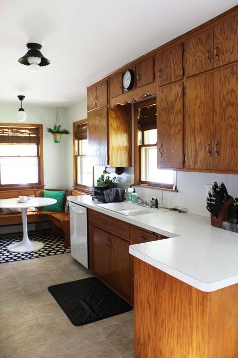 Before & After: This Kitchen Got a $200 Makeover and Now It's Amazing — Kitchen Makeovers Kitchen With Open Shelving, 1960s Kitchen Remodel, Home Remodel Before And After, Mobile Home Kitchen, Kitchen Ikea, 1960s Home, Budget Kitchen Remodel, Remodeling Mobile Homes, Kitchen Remodel Before And After