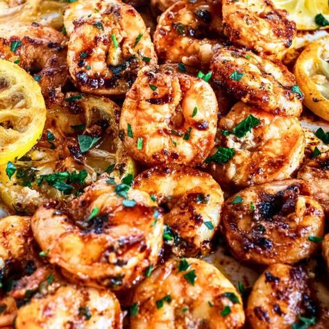 Best Lemon Garlic Shrimp Recipe – Yummy and fully Large Shrimp Recipes, Ways To Cook Shrimp, Cook Ideas, Baked Shrimp Recipes, Garlicky Shrimp, Lemon Shrimp, Seafood Bake, Lemon Garlic Shrimp, Cajun Dishes