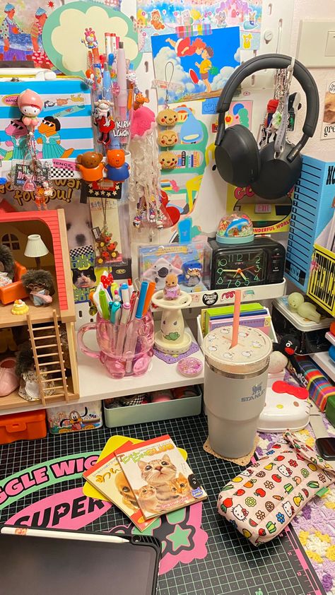 Junimocore Room, Juminocore Room, Cluttercore Aesthetic, Cluttered Desk, Desk Clutter, Otaku Room, Desk Inspo, Room Redesign, Pinterest Room Decor