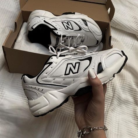 𝒗 𝒆 𝒓 𝒐 𝒏 𝒊 𝒄 𝒂 on Instagram: “🖤” Shoe Wishlist New Balance, Big Shoes Outfit, Trainers Aesthetic, 530 New Balance, New Balance 530 Trainers, Nb 530, Big Shoes, Shoe Wishlist, Jogging Shoes