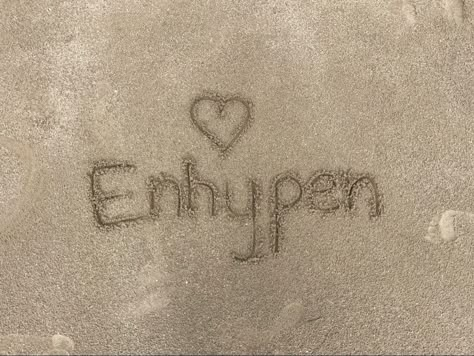 Enhypen Aesthetic Icon, Engene Core, Engene Aesthetic, Foto Ideas Instagram, Kpop Aesthetic, My Vibe, Boyfriend Pictures, Aesthetic Pictures, Cute Wallpapers