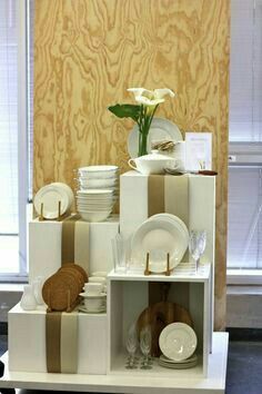 Homeware Display, Tableware Display, Window Display Retail, Dish Display, Decoration Vitrine, Jessica Smith, Store Window Displays, Visual Merchandising Displays, Window Display Design