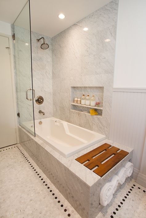 Bathroom Tub Shower Combo, Bathtub Shower Combo, Bathroom Tub Shower, Bathtub Remodel, Shower Niche, Bathroom Tub, Bathroom Remodel Shower, Upstairs Bathrooms, Tub Shower Combo