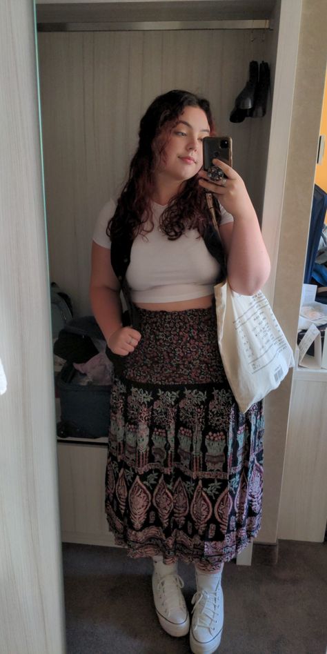 Baggy T Shirt Skirt Outfit, Baggy Pants Midsize, Midi Skirt Outfit Summer Plus Size, Casual Summer Midsize Outfits, Midi Skirt Midsize, Midi Skirt Outfit Midsize, Midsize Thrifted Outfits, Plus Size Skirt Outfits Summer, Comfy Summer Outfits Plus Size