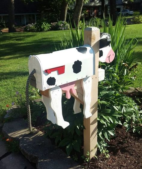 Funny Mailboxes, Fancy Fence, Cool Mailboxes, Unique Mailboxes, Cow House, Mailbox Design, Cow Decor, Cow Art, A Cow