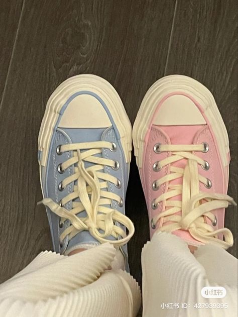 Eli Core, Cats Photos, Pretty Shoes Sneakers, Tv Girl, Shoe Inspo, Aesthetic Shoes, Tv Girls, June 2024, Swag Shoes